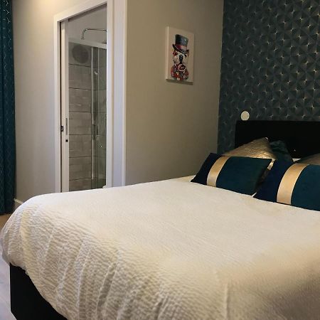Logis Le Cheval Blanc Hotel Saint-Just  Екстериор снимка