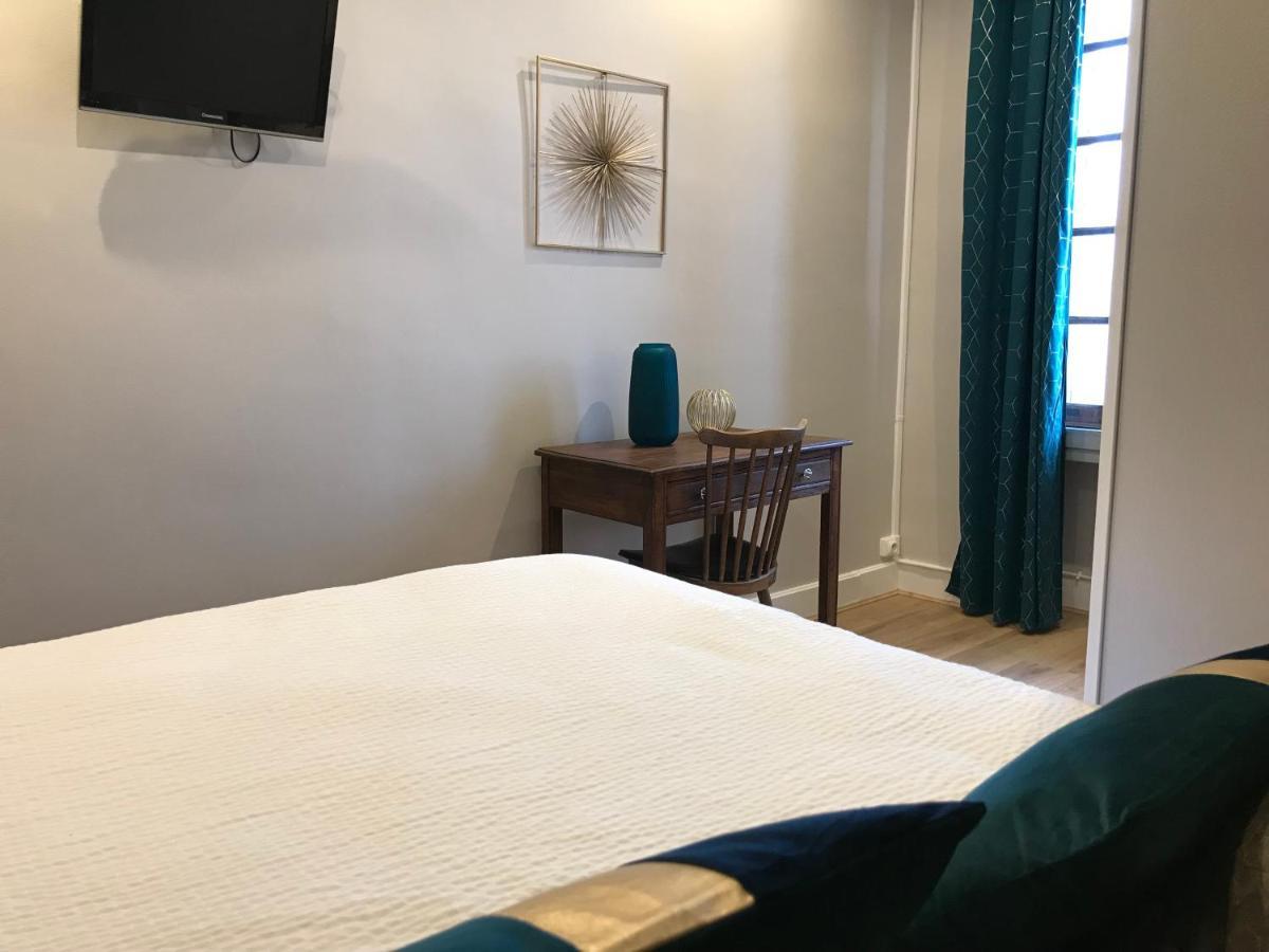 Logis Le Cheval Blanc Hotel Saint-Just  Екстериор снимка